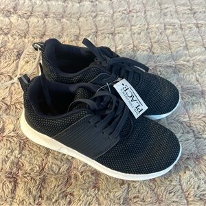 The Children's Place Navy Blue Kids Sneakers size 2